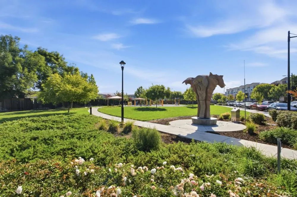 329 Expedition Lane Milpitas, CA 95035