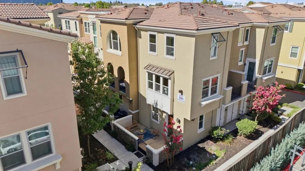 329 Expedition Lane Milpitas, CA 95035