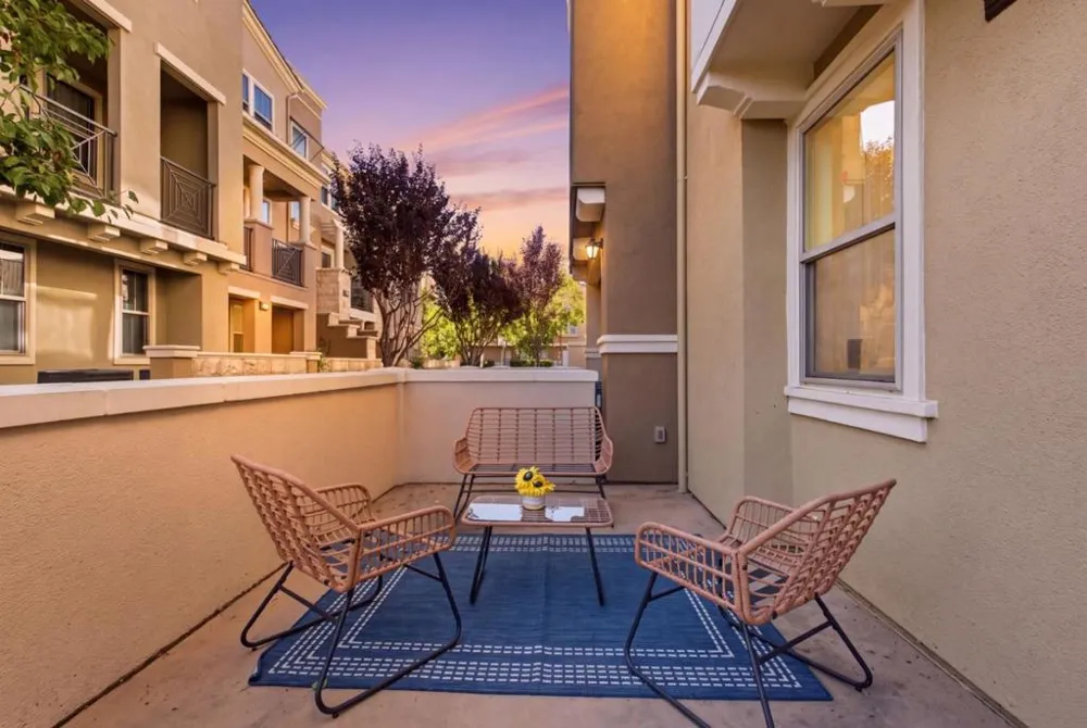 329 Expedition Lane Milpitas, CA 95035