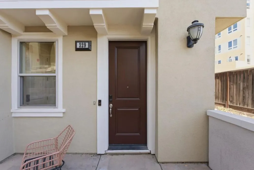 329 Expedition Lane Milpitas, CA 95035
