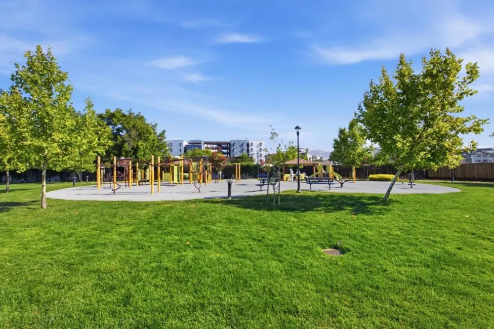329 Expedition Lane Milpitas, CA 95035