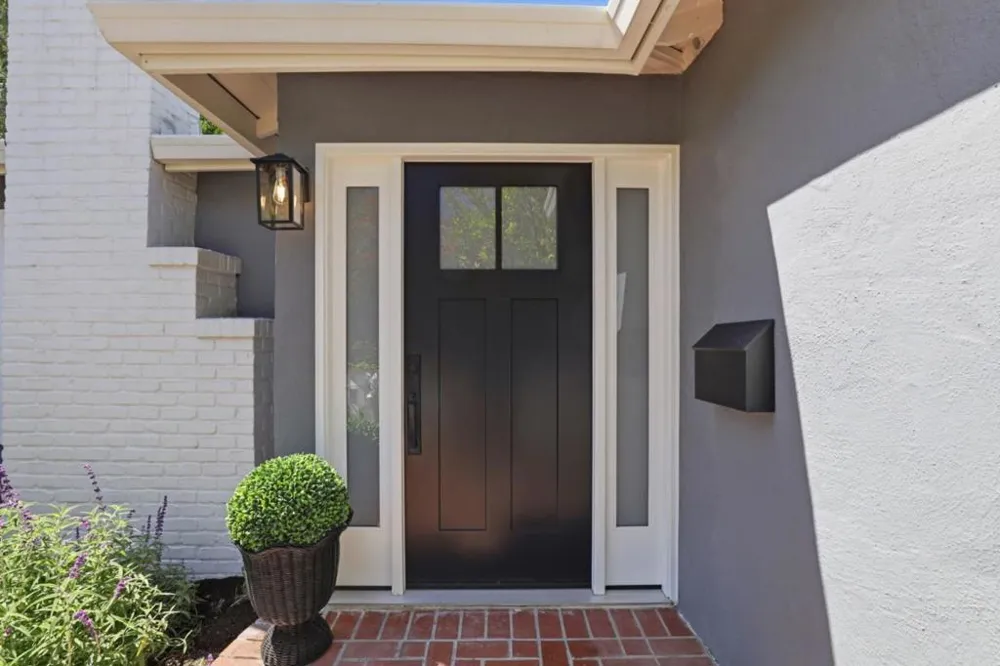 699 Oregon Avenue Palo Alto, CA 94301