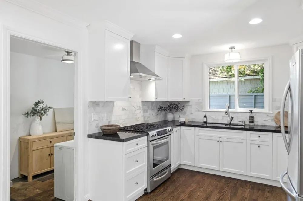 699 Oregon Avenue Palo Alto, CA 94301