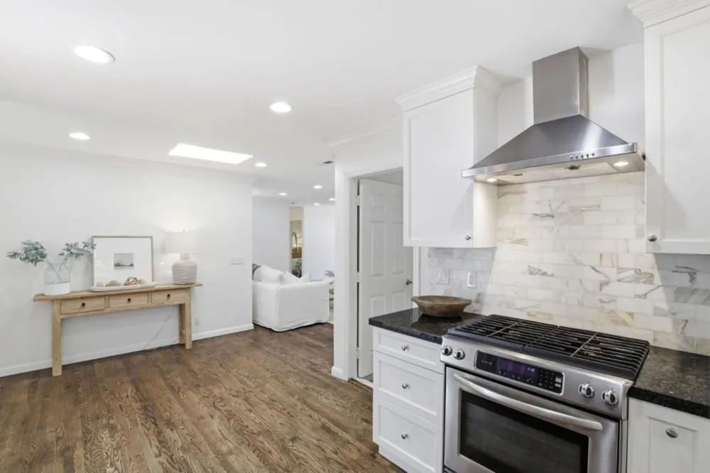 699 Oregon Avenue Palo Alto, CA 94301