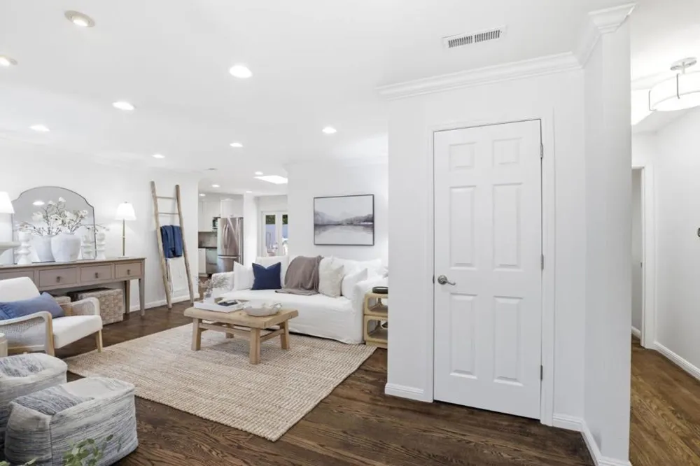 699 Oregon Avenue Palo Alto, CA 94301