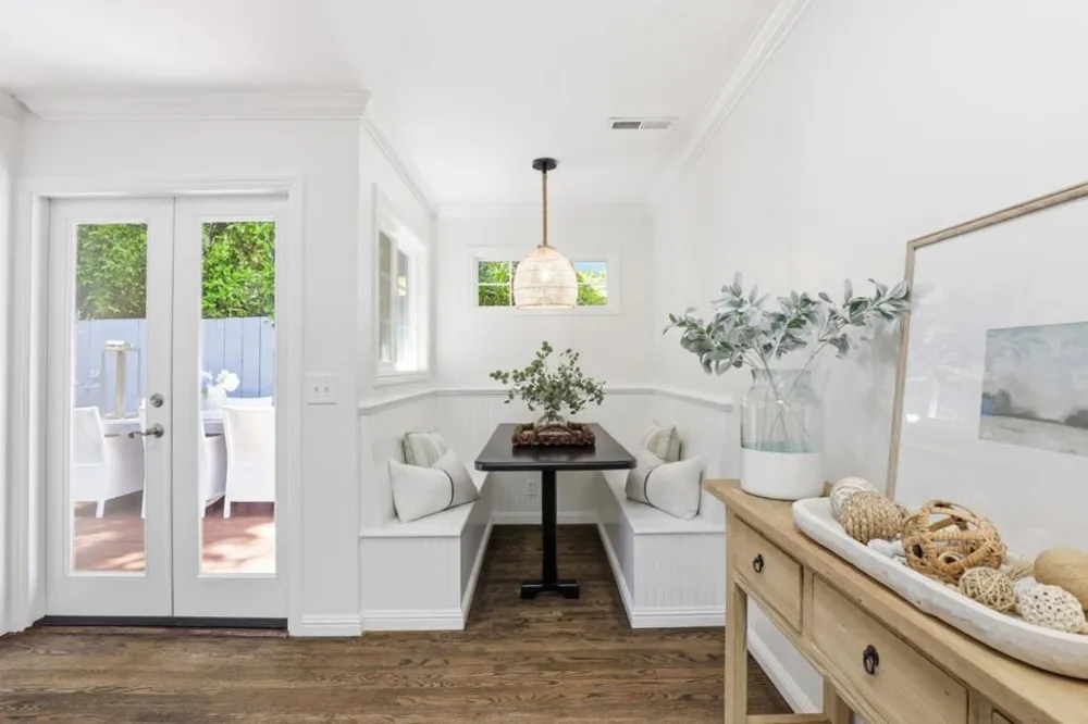 699 Oregon Avenue Palo Alto, CA 94301