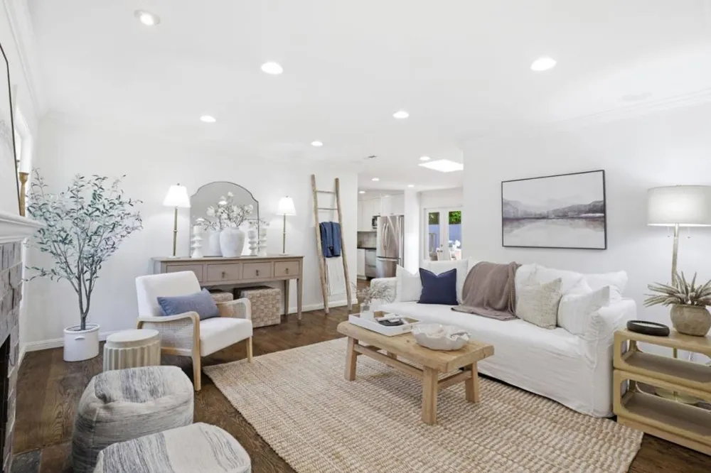 699 Oregon Avenue Palo Alto, CA 94301