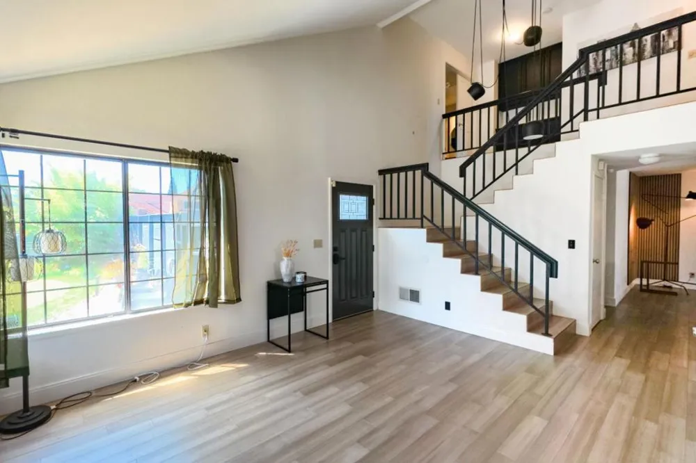 32811 Palmdale Court Union City, CA 94587