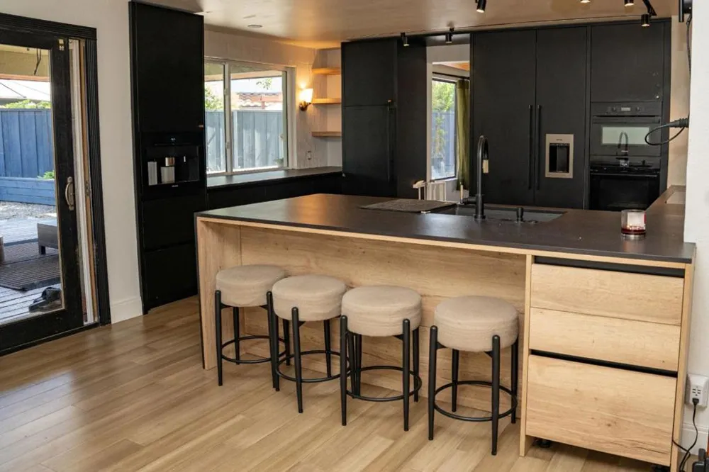 32811 Palmdale Court Union City, CA 94587