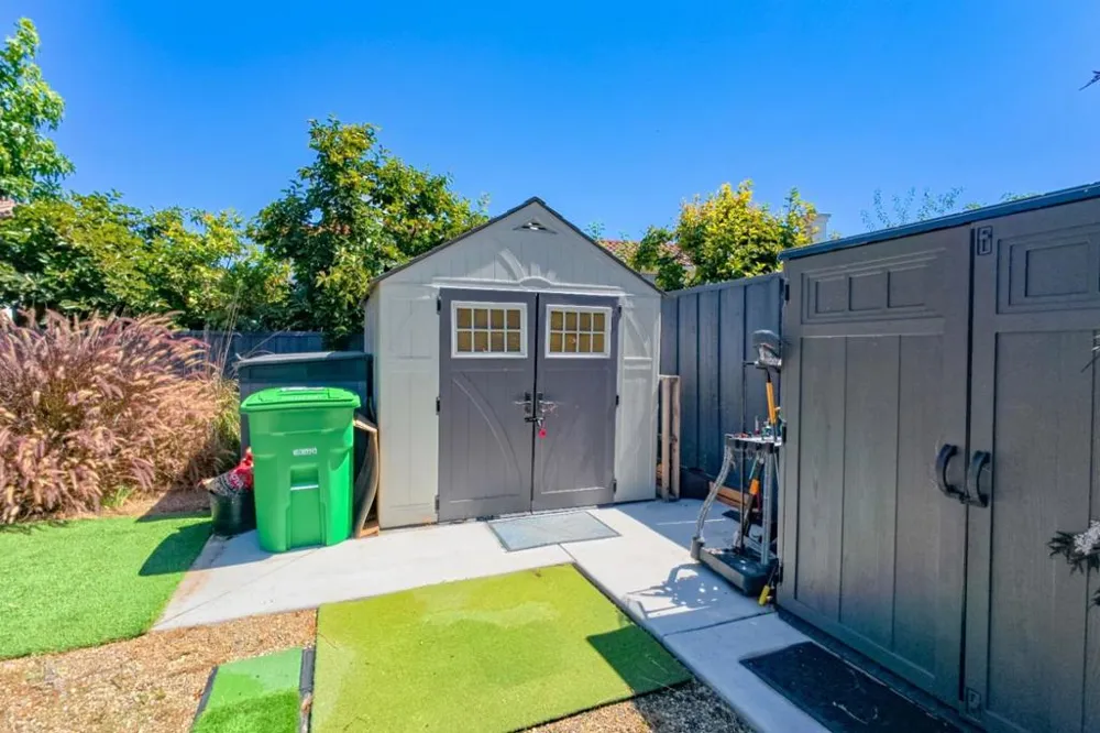 32811 Palmdale Court Union City, CA 94587