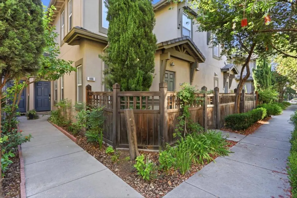 886 Fascination Place Milpitas, CA 95035