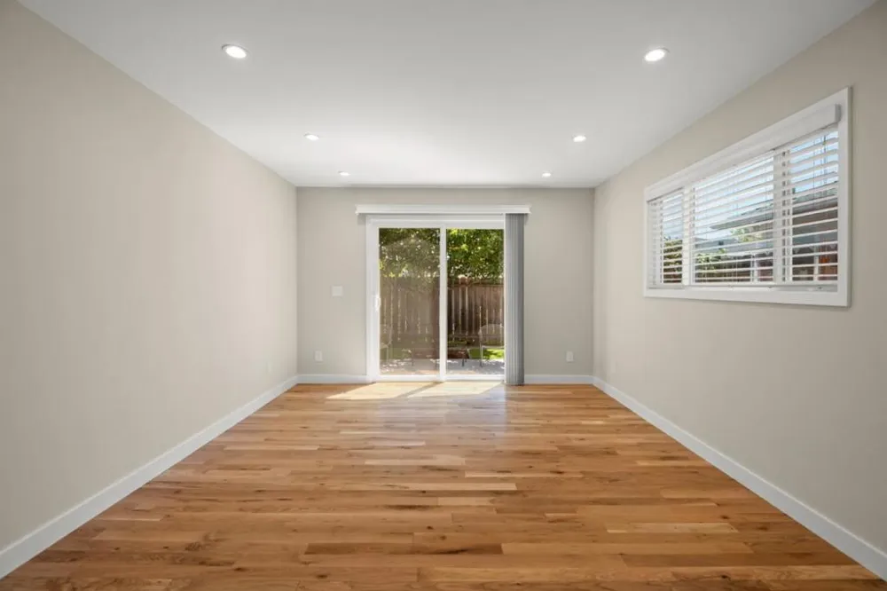 20 Robin Way San Carlos, CA 94070