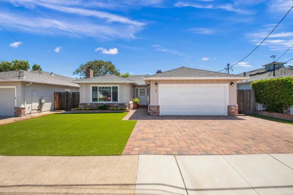 20 Robin Way San Carlos, CA 94070