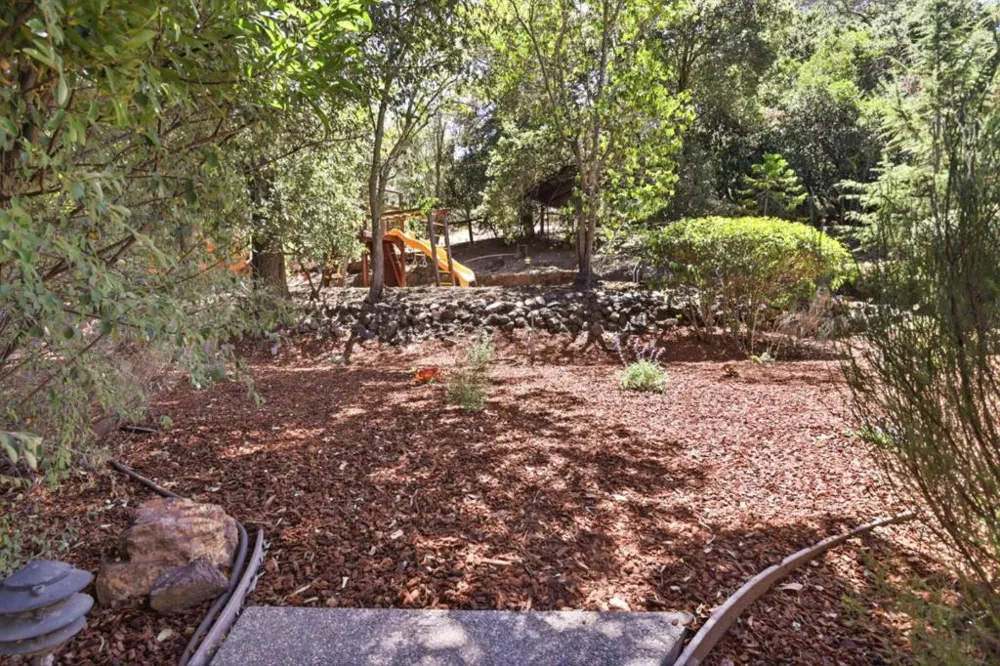 417 Palomar Drive Redwood City, CA 94062