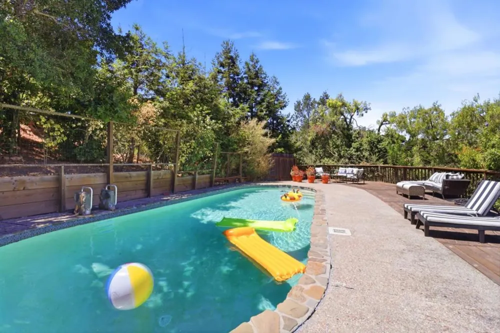417 Palomar Drive Redwood City, CA 94062