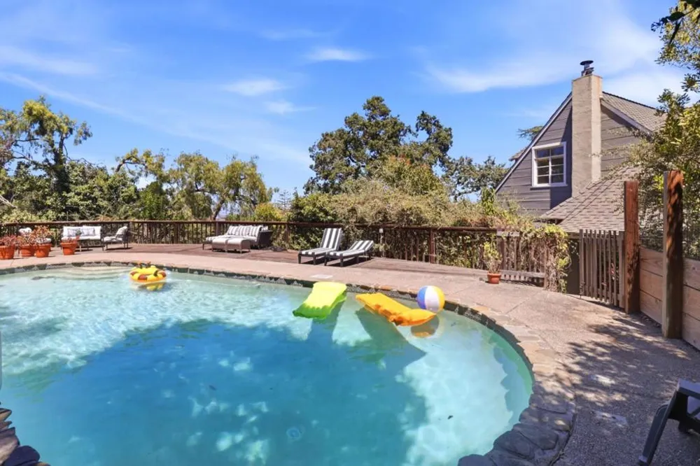 417 Palomar Drive Redwood City, CA 94062