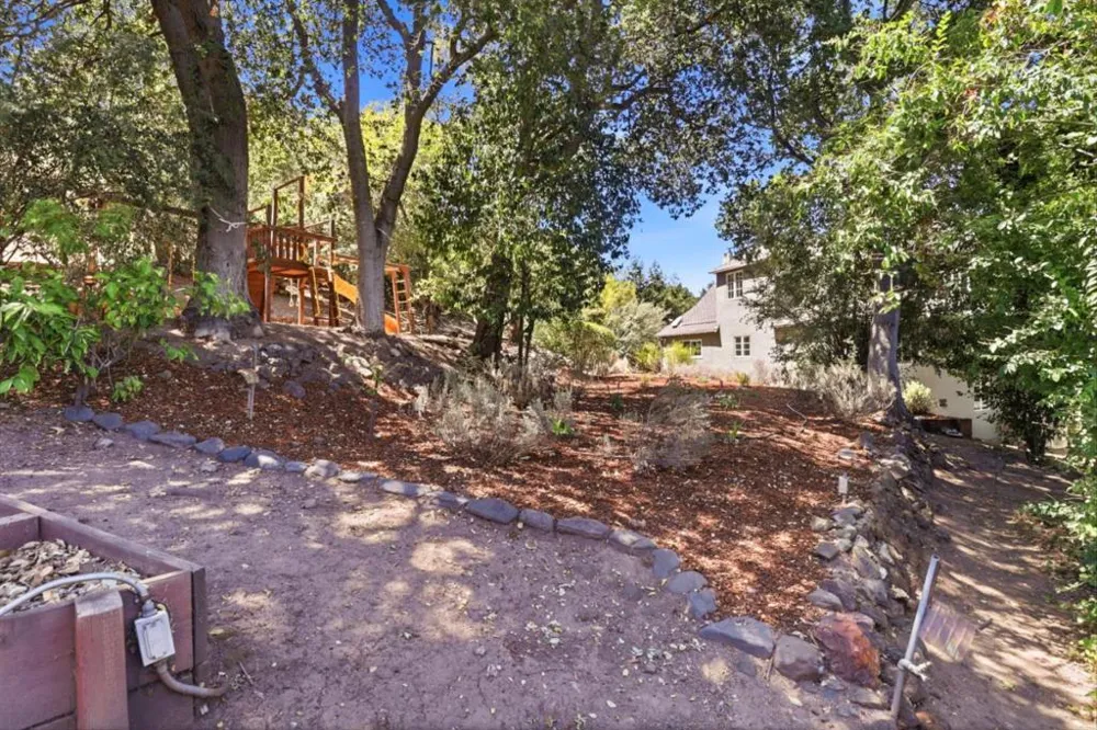 417 Palomar Drive Redwood City, CA 94062