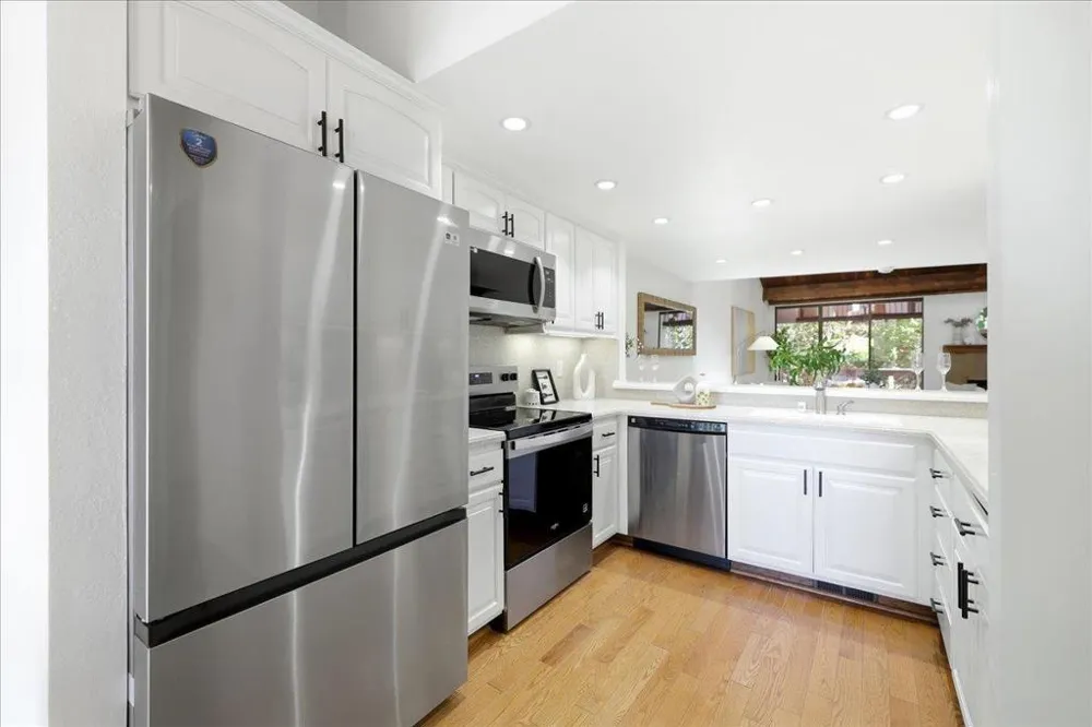 2341 Ticonderoga Drive San Mateo, CA 94402