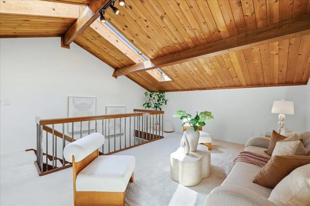 2341 Ticonderoga Drive San Mateo, CA 94402