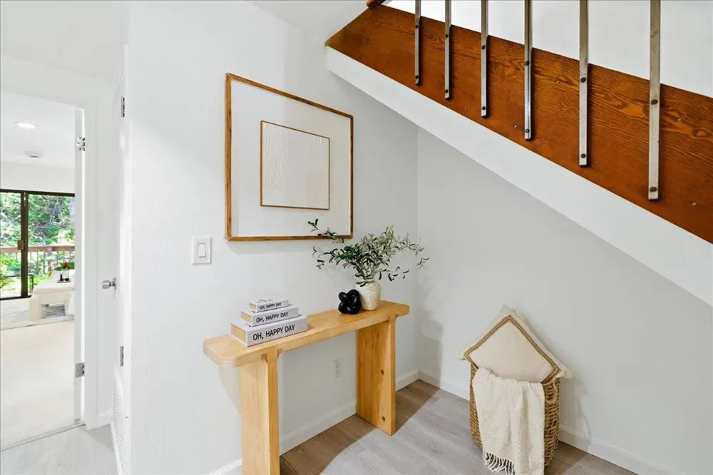 2341 Ticonderoga Drive San Mateo, CA 94402