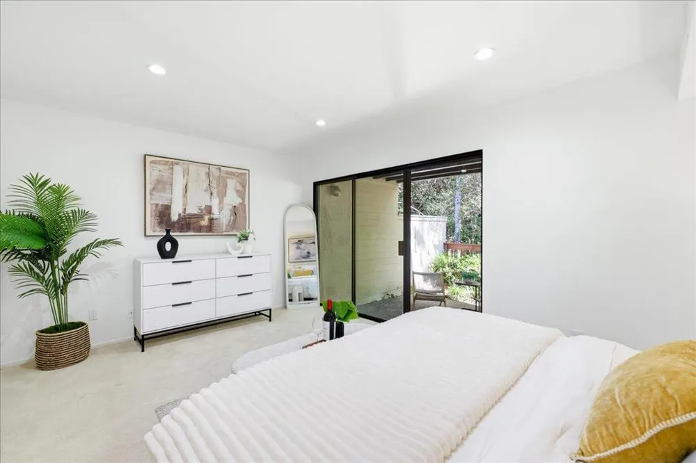 2341 Ticonderoga Drive San Mateo, CA 94402