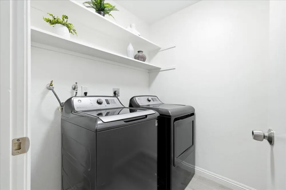 2341 Ticonderoga Drive San Mateo, CA 94402