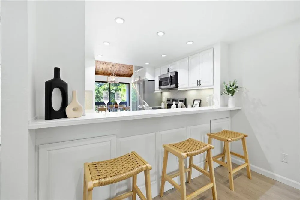 2341 Ticonderoga Drive San Mateo, CA 94402