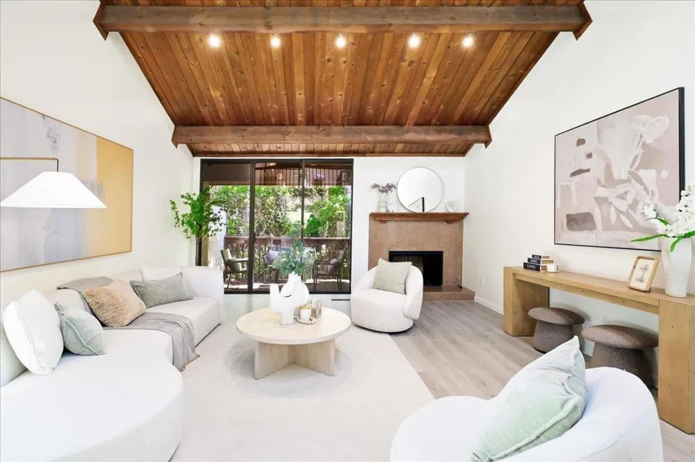 2341 Ticonderoga Drive San Mateo, CA 94402