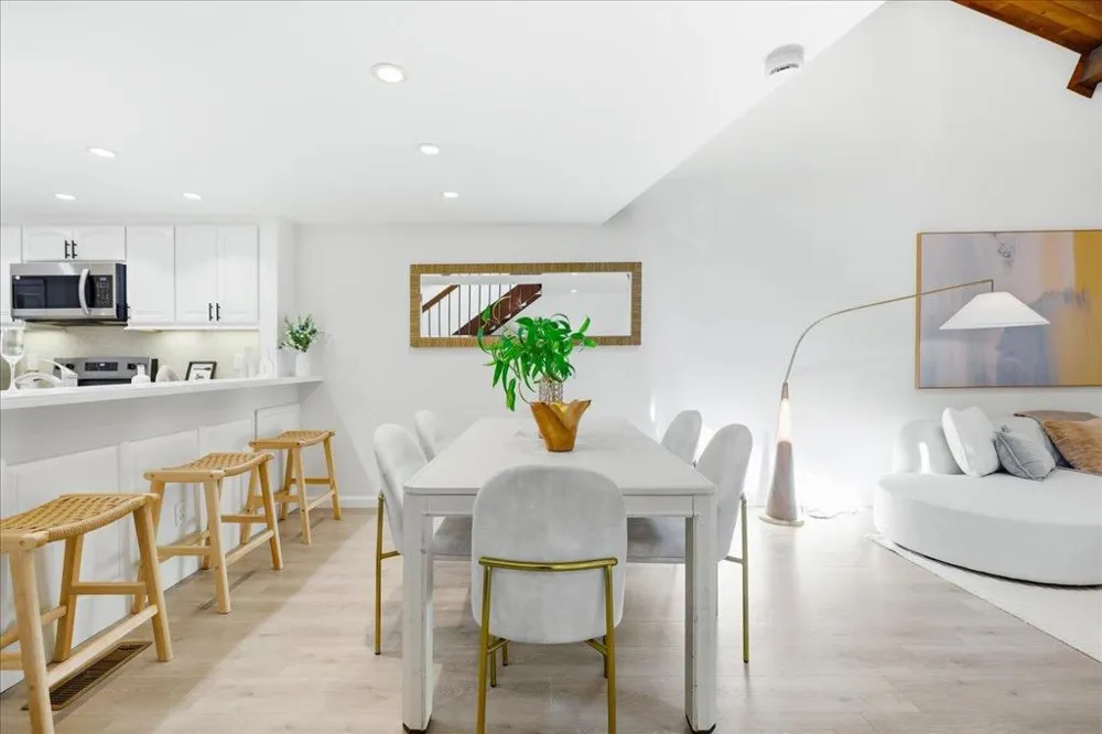 2341 Ticonderoga Drive San Mateo, CA 94402