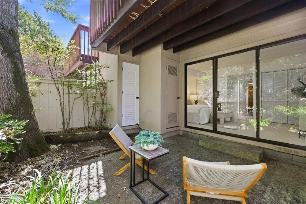 2341 Ticonderoga Drive San Mateo, CA 94402