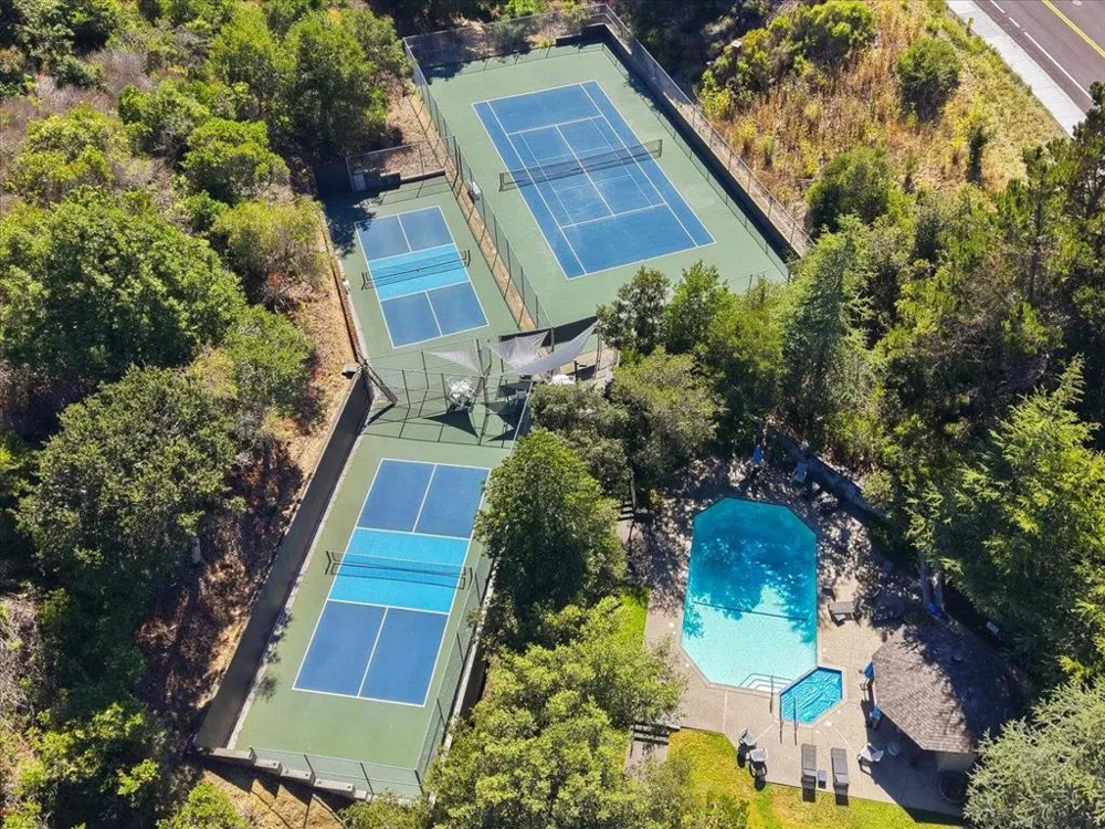 2341 Ticonderoga Drive San Mateo, CA 94402