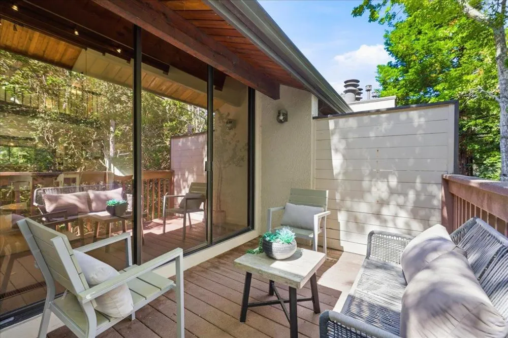 2341 Ticonderoga Drive San Mateo, CA 94402