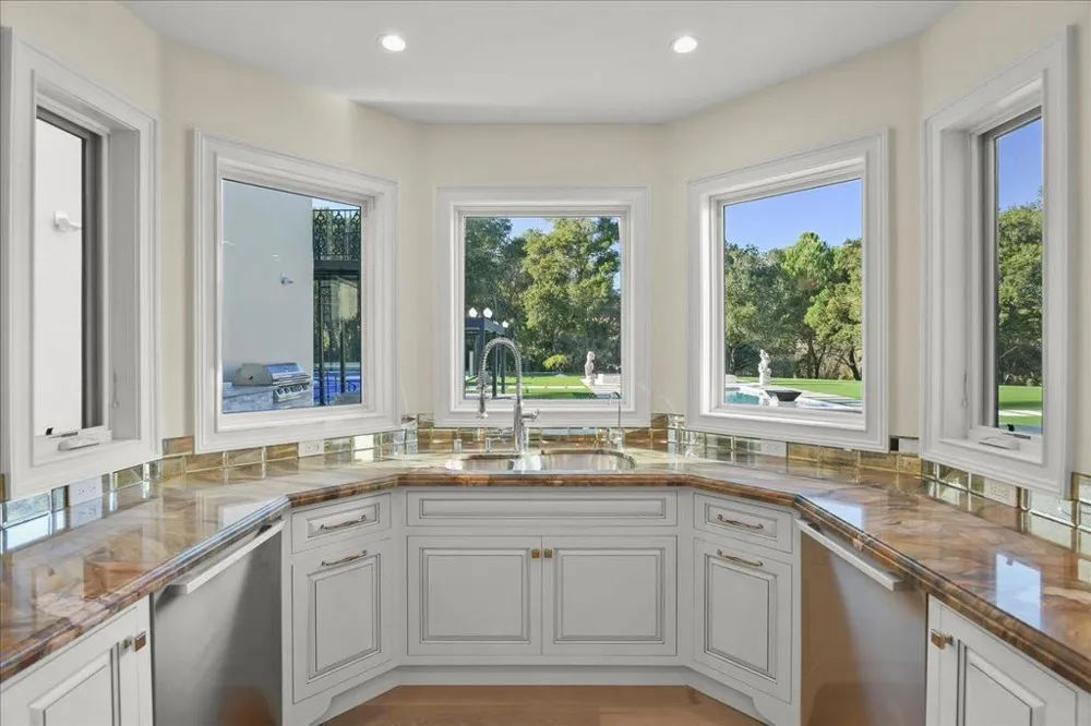 18911 Decatur Road Los Gatos, CA 95030