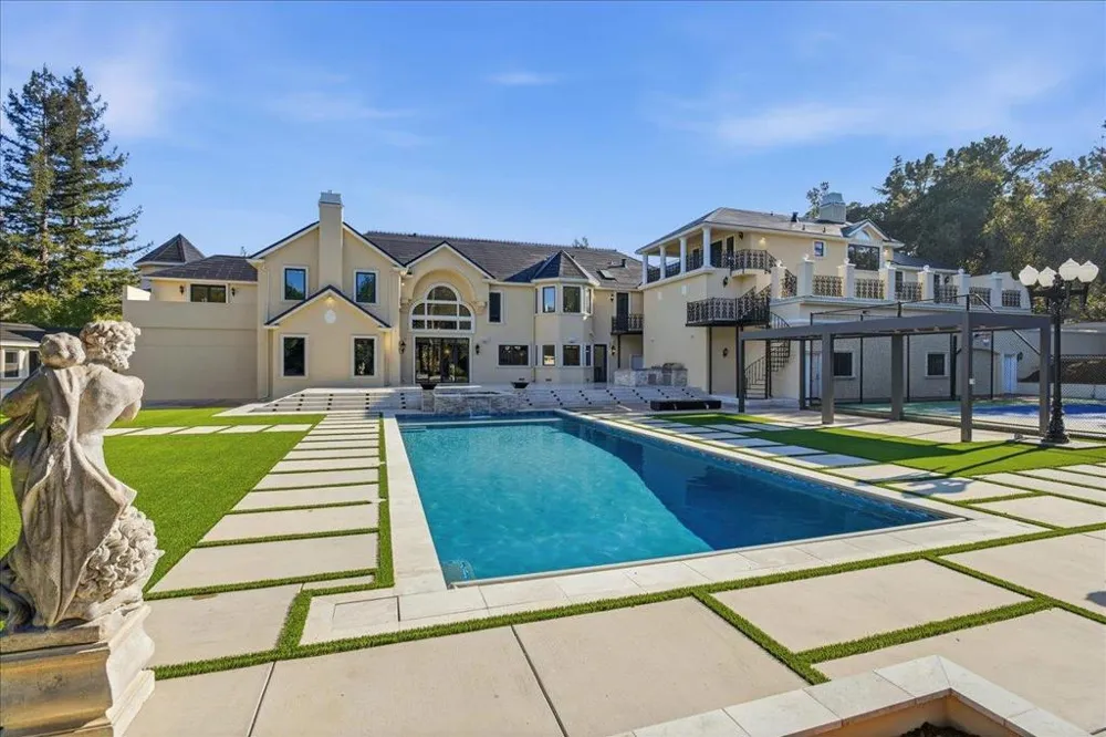 18911 Decatur Road Los Gatos, CA 95030