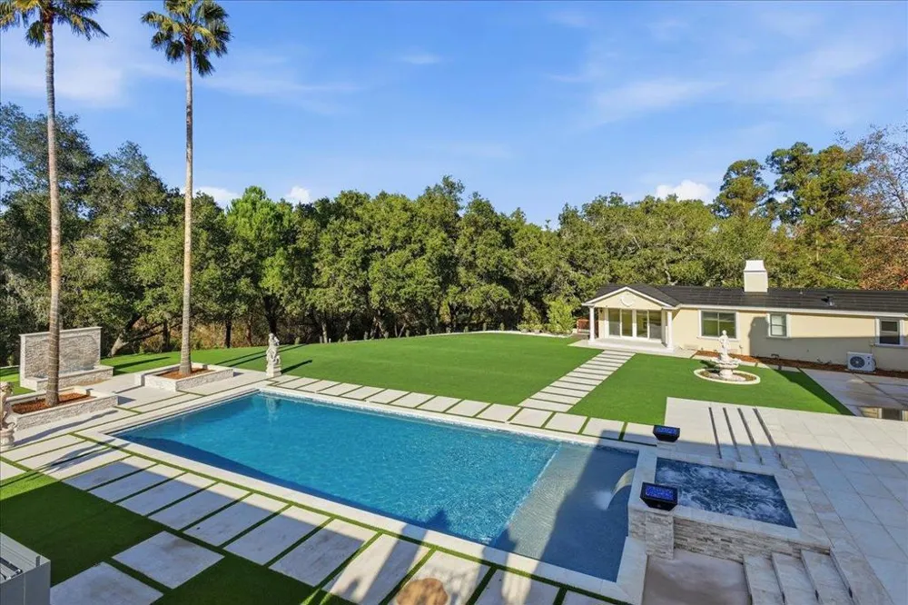 18911 Decatur Road Los Gatos, CA 95030