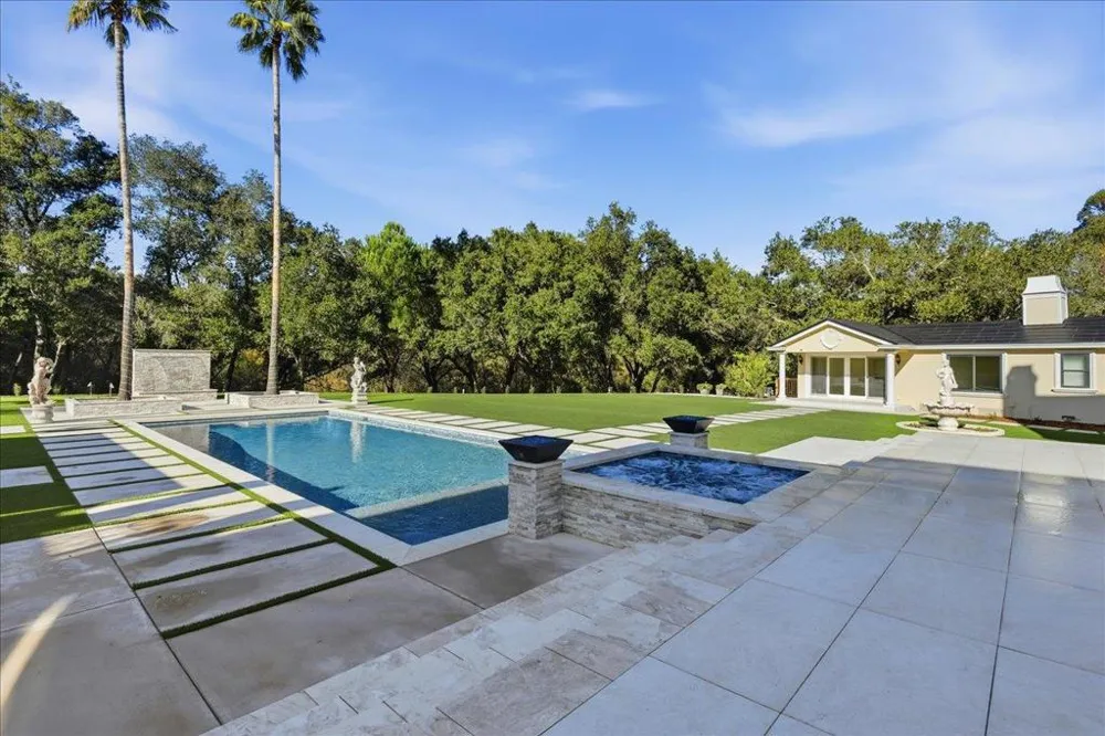 18911 Decatur Road Los Gatos, CA 95030