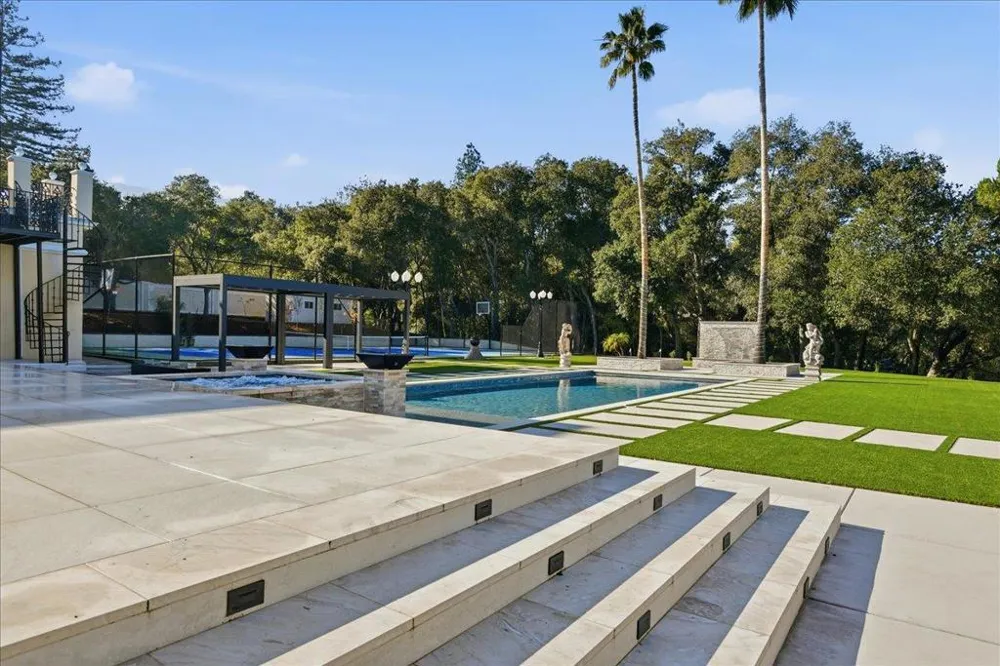 18911 Decatur Road Los Gatos, CA 95030
