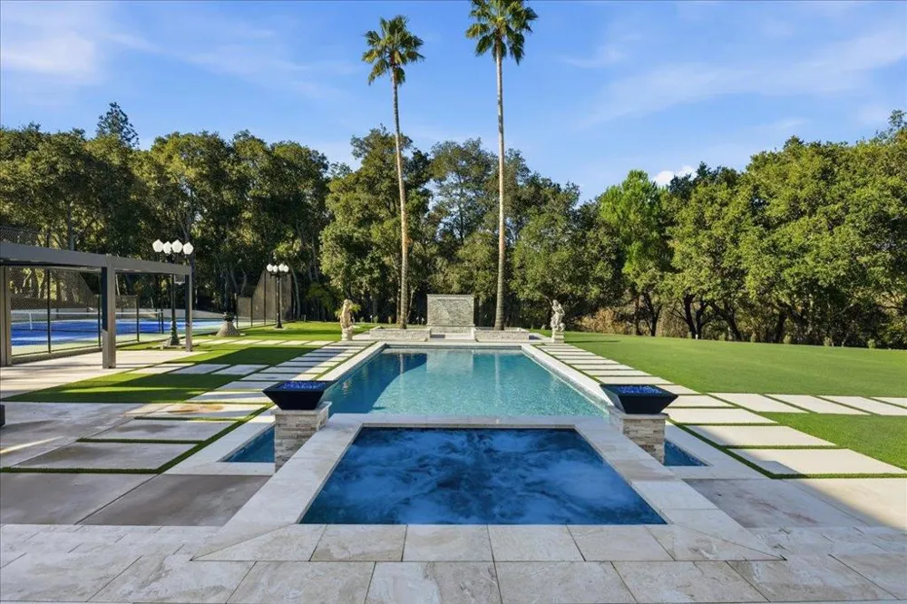 18911 Decatur Road Los Gatos, CA 95030