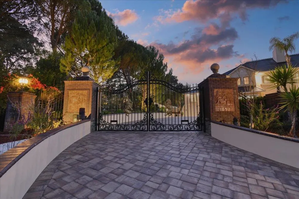 18911 Decatur Road Los Gatos, CA 95030