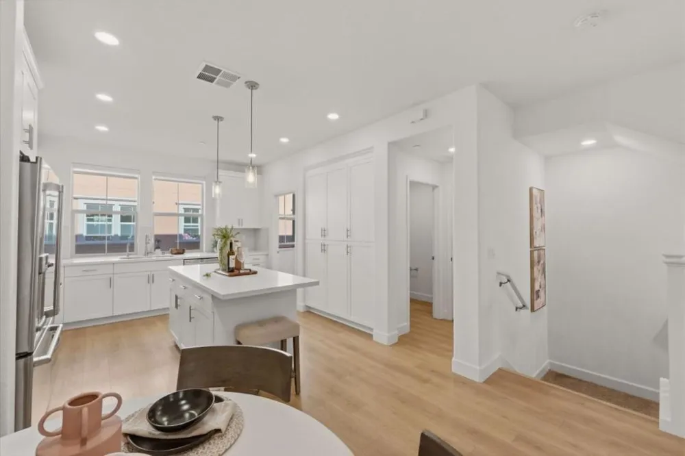 1065 Darwin Terrace #3 Sunnyvale, CA 94085