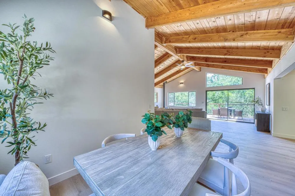 186 San Benancio Road Salinas, CA 93908