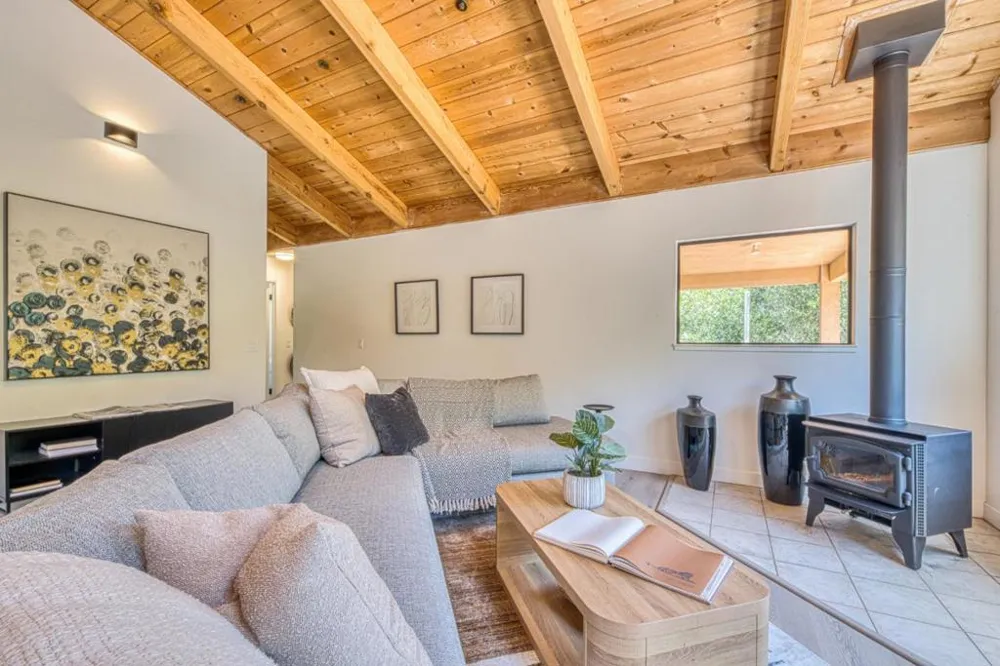186 San Benancio Road Salinas, CA 93908