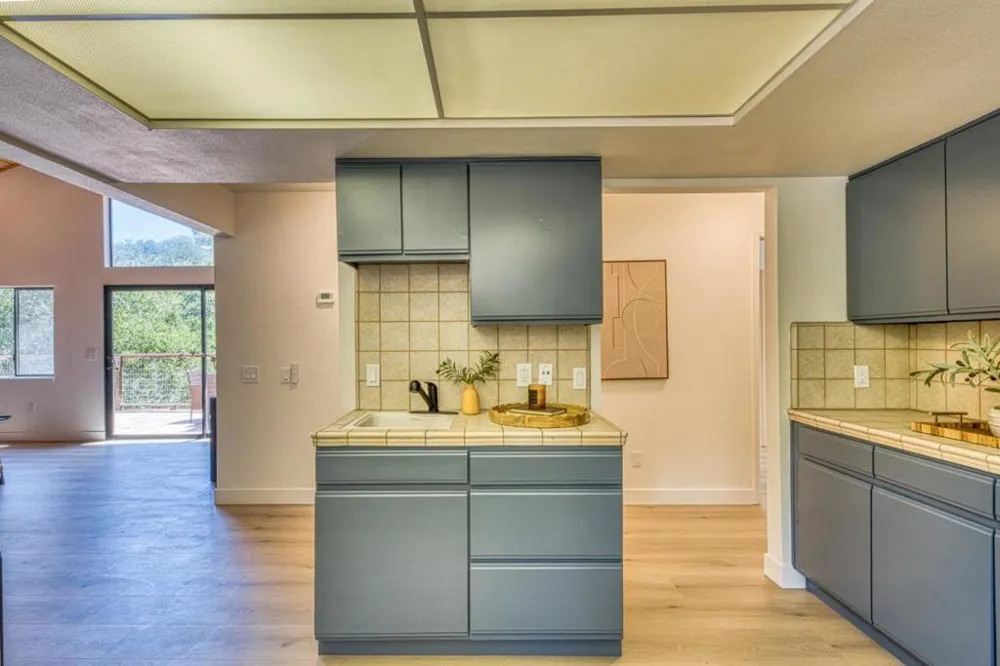 186 San Benancio Road Salinas, CA 93908
