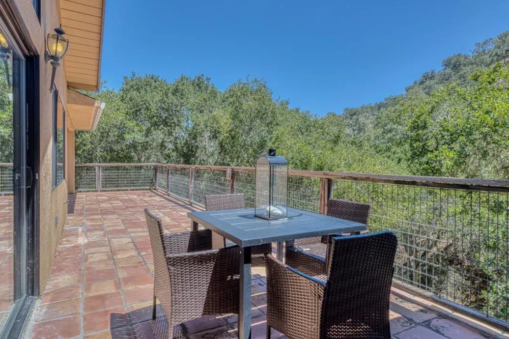 186 San Benancio Road Salinas, CA 93908