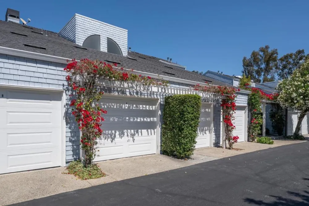 20 Eddystone Court Redwood City, CA 94065