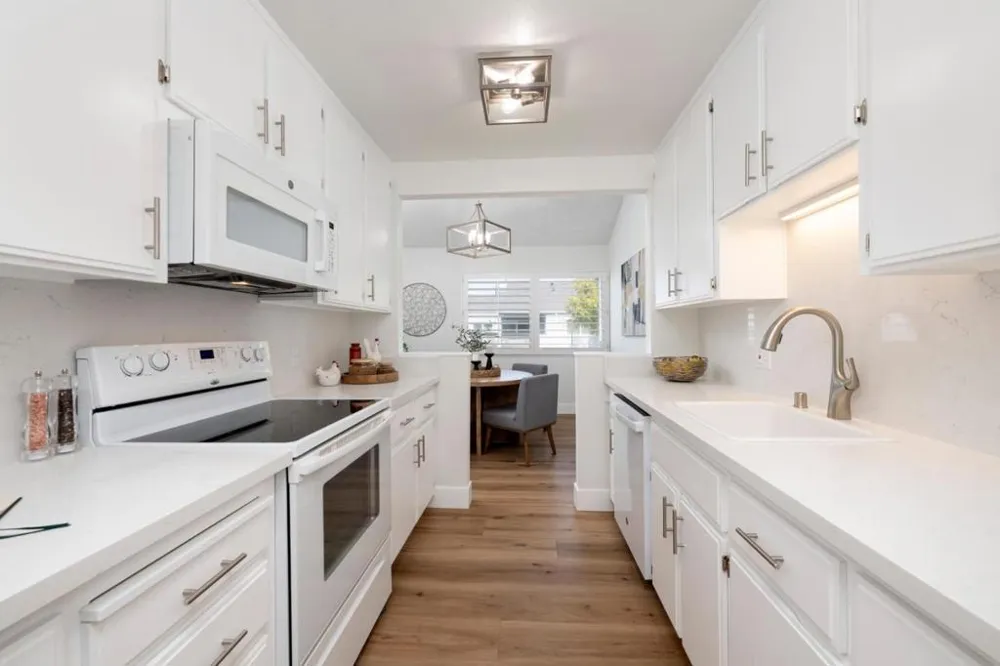20 Eddystone Court Redwood City, CA 94065