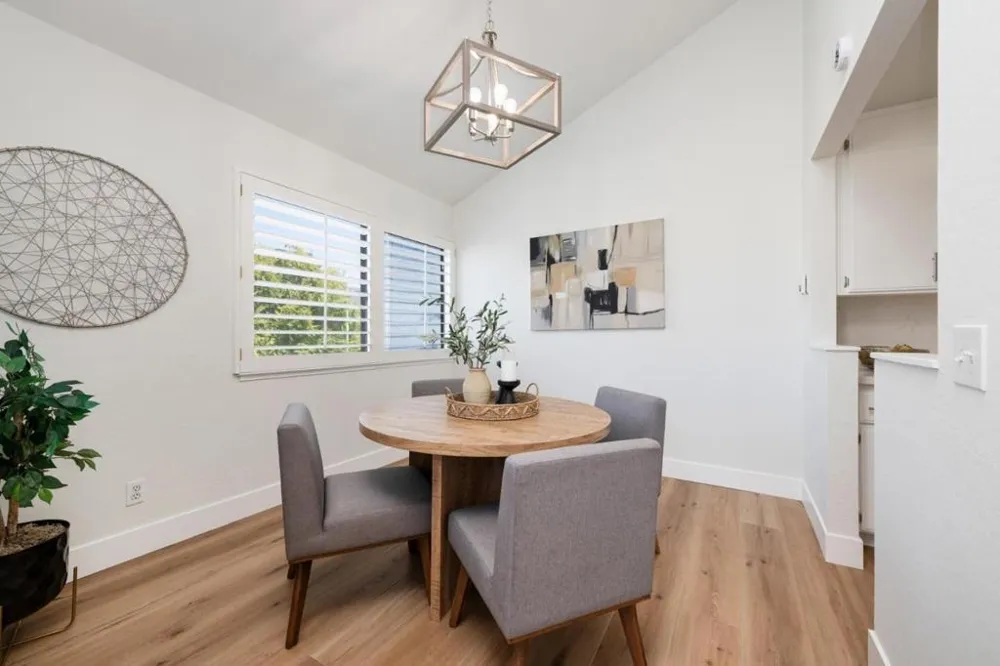 20 Eddystone Court Redwood City, CA 94065