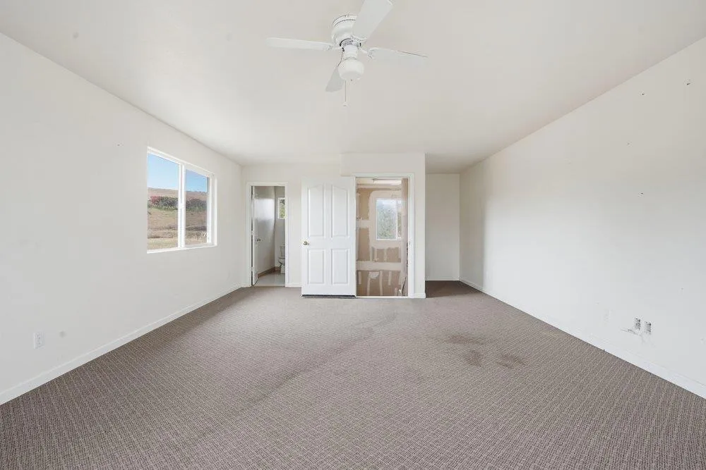 945 Union Road Hollister, CA 95023