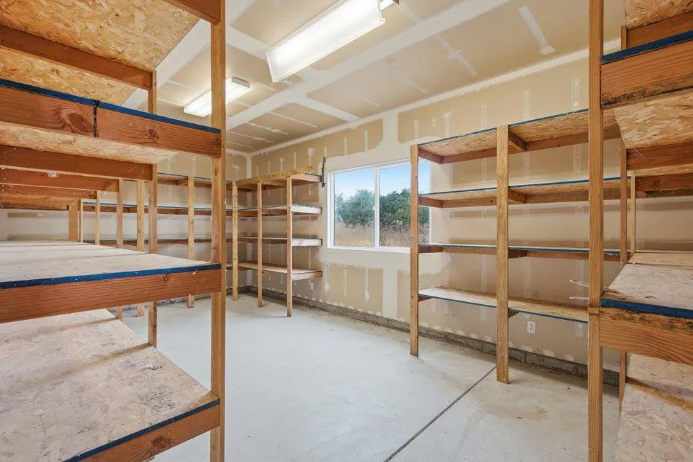 945 Union Road Hollister, CA 95023