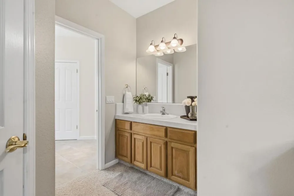 945 Union Road Hollister, CA 95023